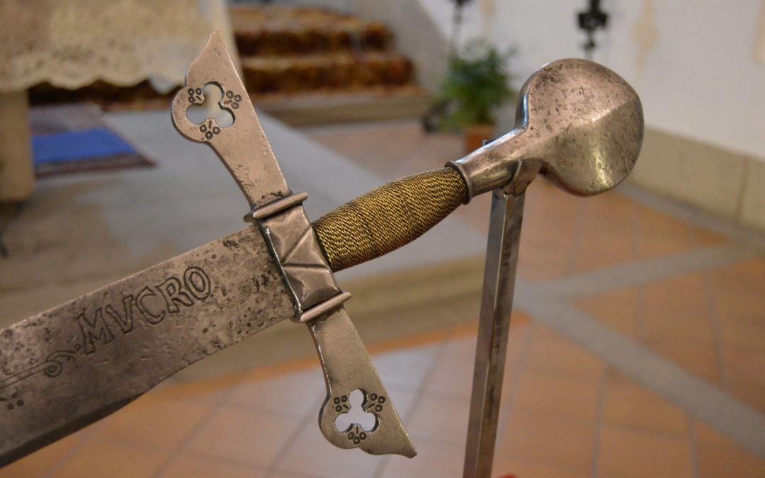 La Espada de San Pablo; cine de OVNIs y criptoanimales; música y misterio