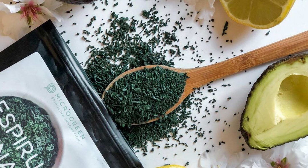 CSBT11-10 Las bondades de la Spirulina; sanadoras canarias; cazadores de brujas; pinceladas New Age Music; Comunicación No Verbal, este viernes en CSB